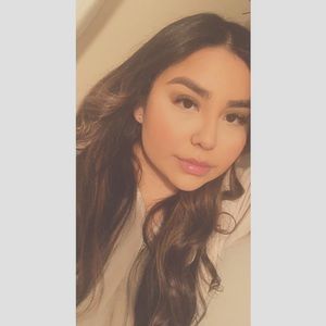 Meet your Posher, Daniela